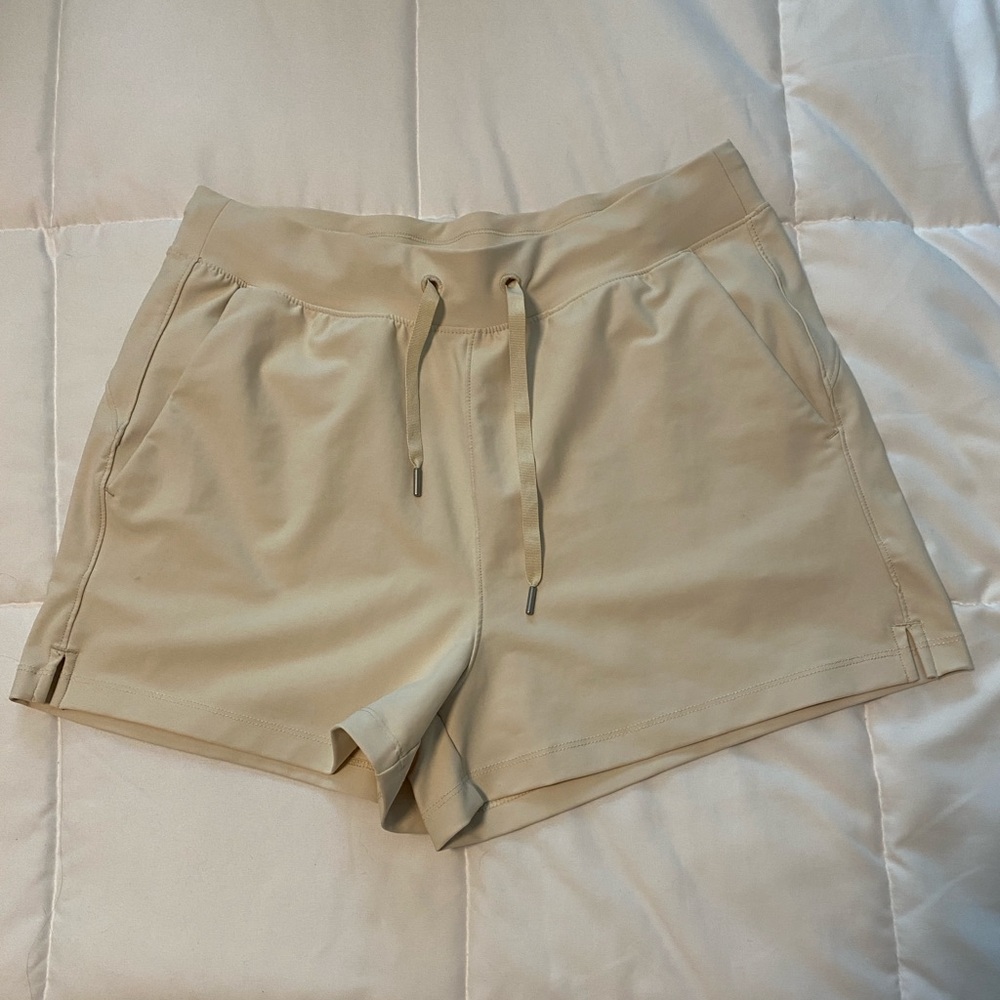 Go-Dry High-Waisted Old Navy Active Powersoft Women’s Shorts